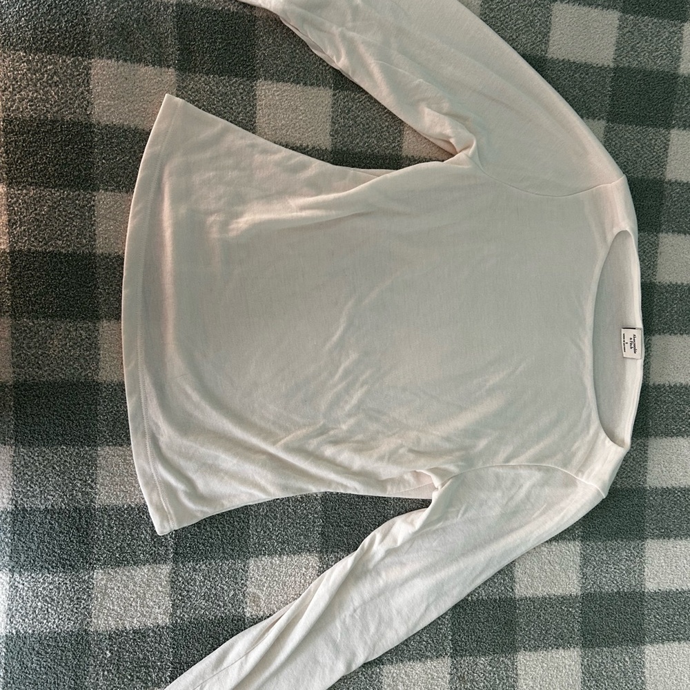 Abercrombie long sleeve slash top